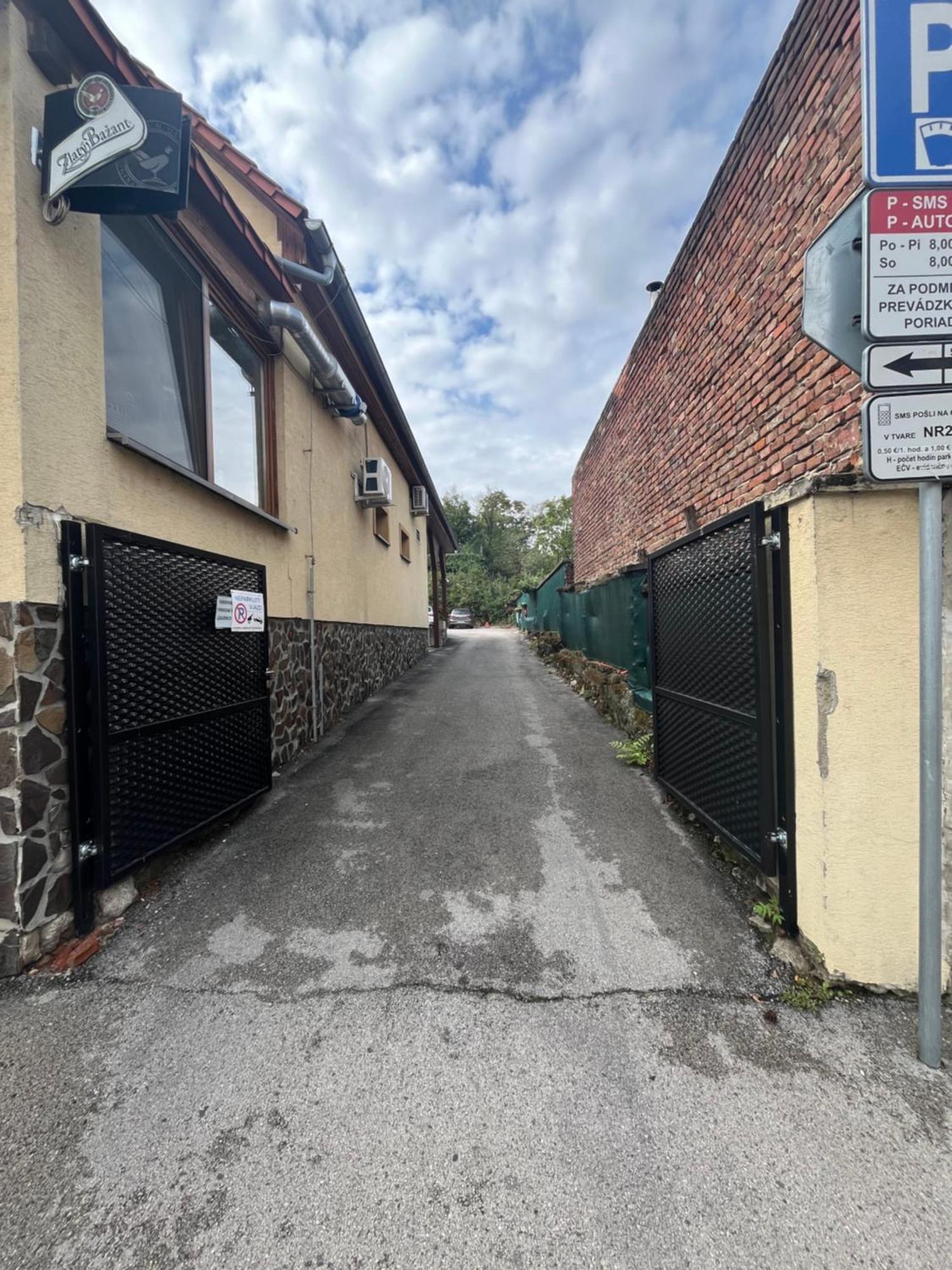 Brasserka Нитра Экстерьер фото